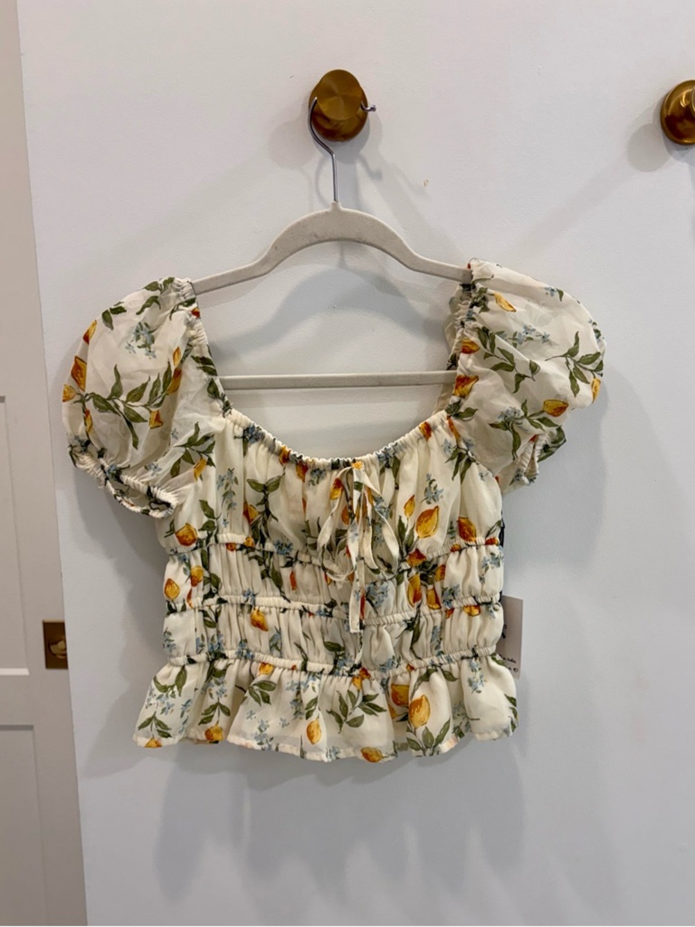 Japna Cream Lemon Print Smocked Puff Sleeve Crop Top